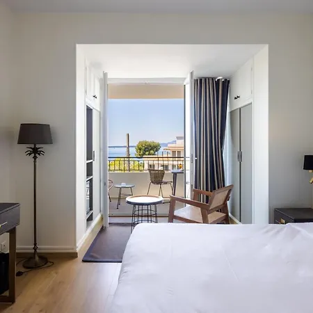 オテル ラ カップ ダアンティーブ ホテル 4*